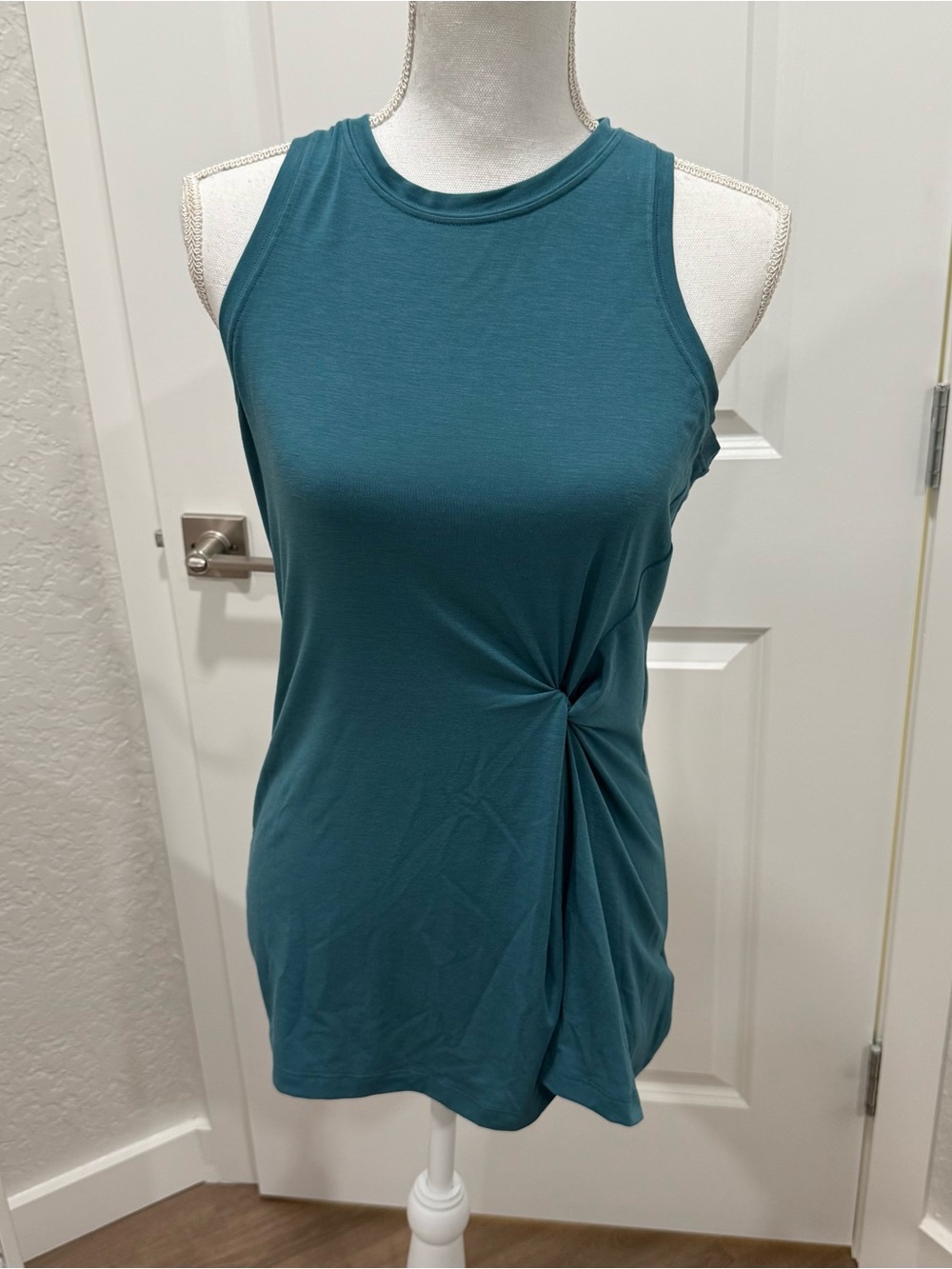 Athleta Radiate Twist Tunic Tank Teal Size Small Athleisure Activewear